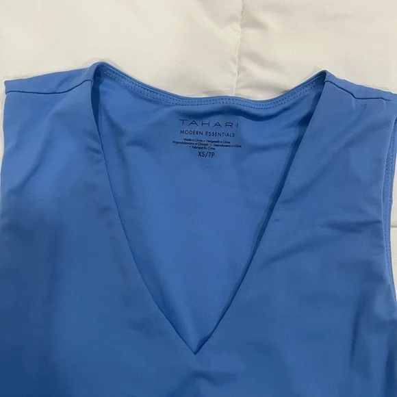 Tahari Blue V-Neck Tank Top - Picture 2 of 6